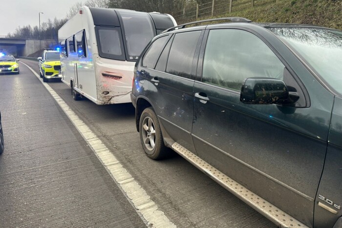 Megállítottak egy BMW-t, kétszer fogtak padlót a rendőrök 1