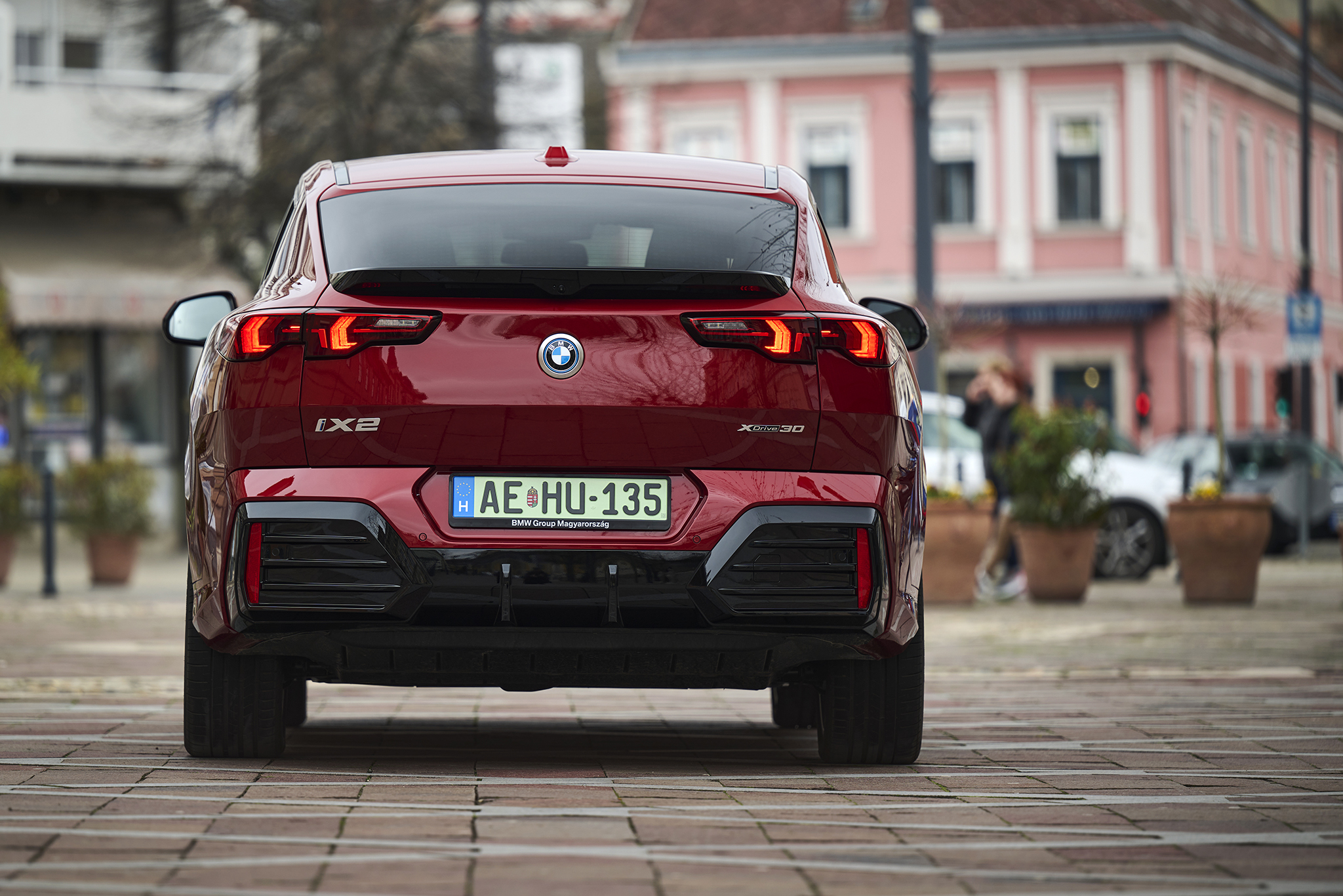 Hidd el, ebben a BMW-ben is megnéznek! 5