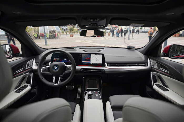 Hidd el, ebben a BMW-ben is megnéznek! 7