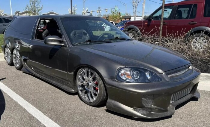 A hatkerekű Civic-szörny rémálmokat fog okozni, szóval csak óvatosan 1