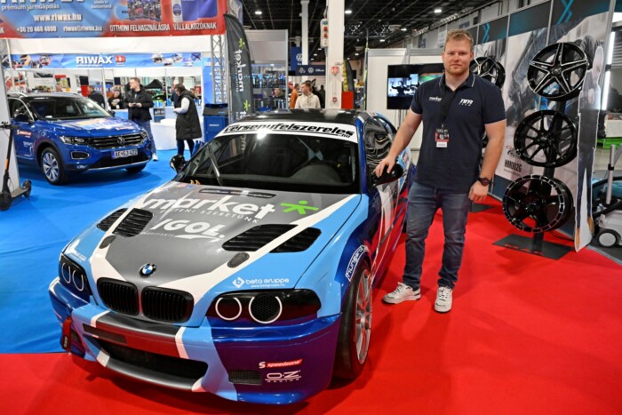 Erősebb autóval hajt a címvédésre a magyar versenyző