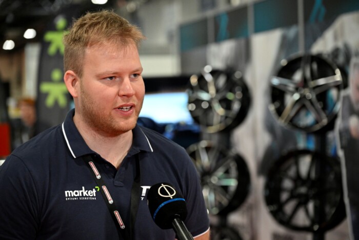 Erősebb autóval hajt a címvédésre a magyar versenyző 1