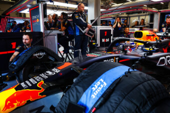 F1: Red Bull-szendvicsbe került Alonso