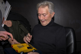 Elhunyt a tervező, akinek a világ legszebb autóit köszönhetjük