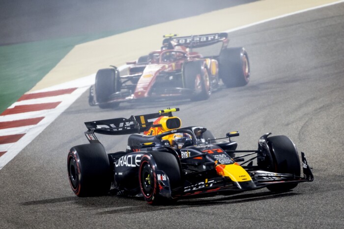 Sainz: Tartottuk a lépést a Red Bull-lal