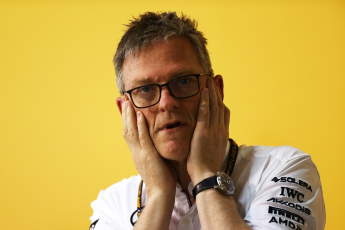 F1: Nincs megoldás a Mercedes túlmelegedésére 1 | Vezess F1: Nincs megoldás a Mercedes túlmelegedésére 1