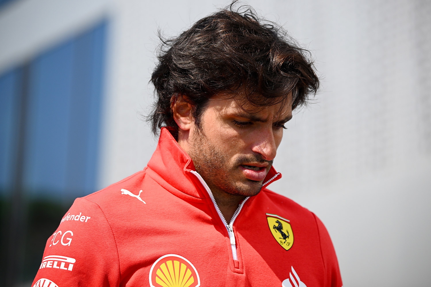 F1: Sainz rosszul lett, távozott a paddockból