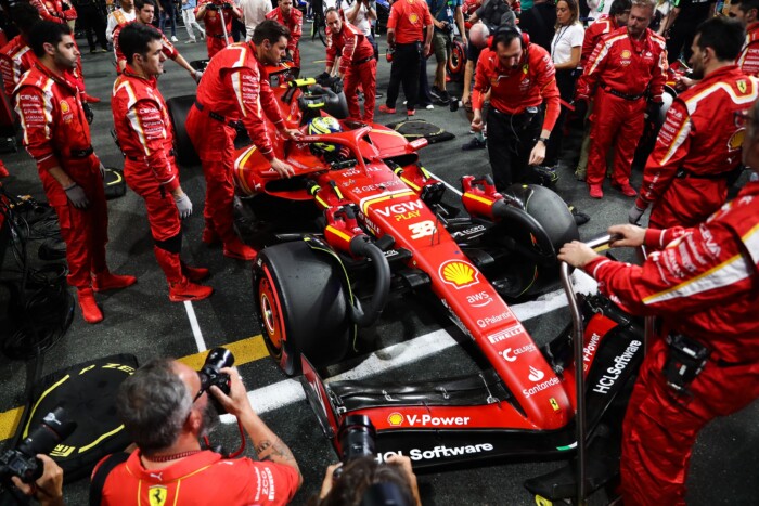 F1: Megbukott a forgalmi vizsgán a Ferrari újonca