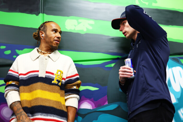 Hamilton: Verstappen nem szorul apai segítségre