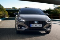 Magától lassít kanyar előtt az új Hyundai 84