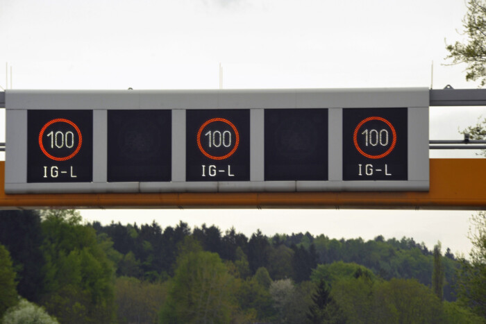 Változó sebességhatárok az autópályákon 2 | Vezess Változó sebességhatárok az autópályákon 2