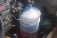 Brutális bírsággal néz szembe aki ilyen piros matricát talál az autóján Németországban 2