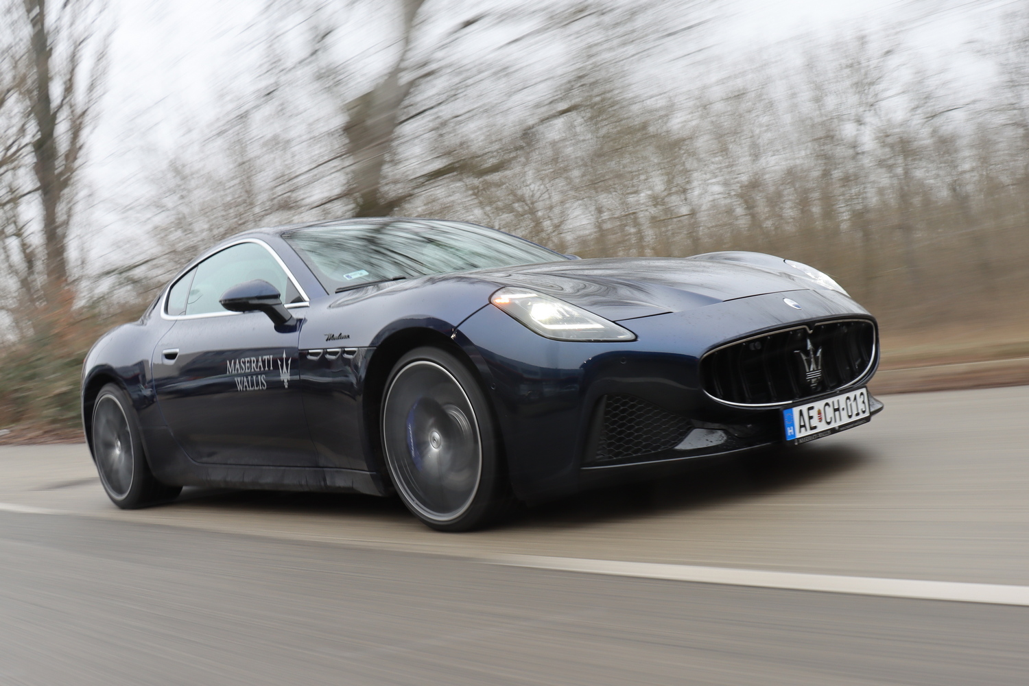 490 lóerő csodás formában – Maserati GranTurismo