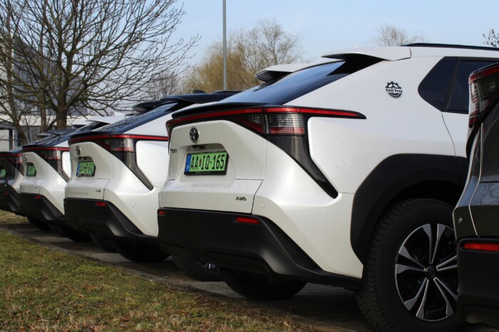 Ezzel a villanyautóval árkon-bokron átmehetsz 8