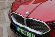 Hidd el, ebben a BMW-ben is megnéznek! 53