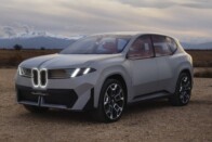 Versenypálya mellett fotózták le az első debreceni BMW-t 1