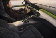 Benzinmotort is kap az új elektromos Peugeot 63