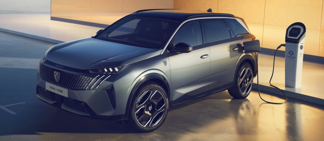 Benzinmotort is kap az új elektromos Peugeot