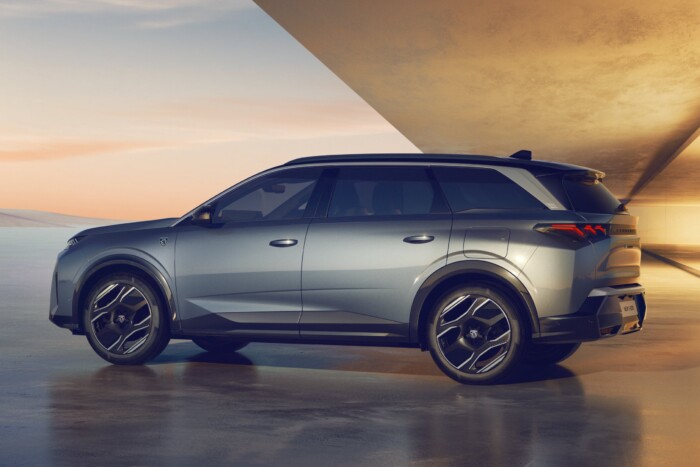 Benzinmotort is kap az új elektromos Peugeot 11