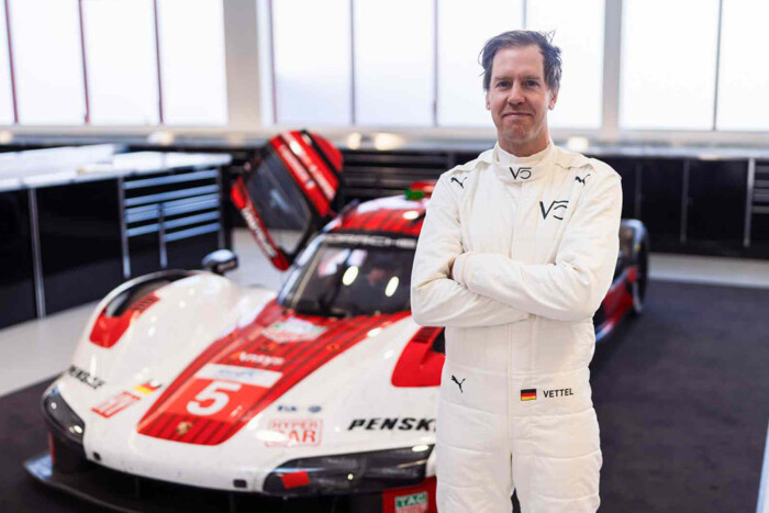 F1: Vettel visszatér, újra versenyautót vezet