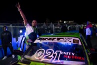 Aki igazán belevaló, egyszerre driftel és táncol 20