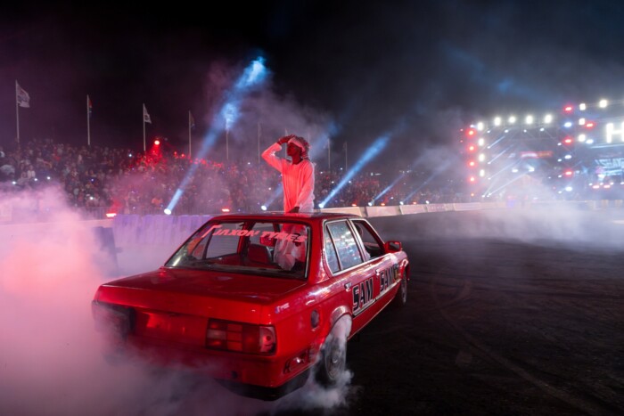 Aki igazán belevaló, egyszerre driftel és táncol 6 | Vezess Aki igazán belevaló, egyszerre driftel és táncol 6