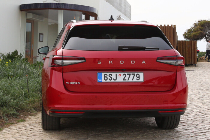 Egyre ritkább kincs egy új TDI Škoda kombi 24 | Vezess Egyre ritkább kincs egy új TDI Škoda kombi 24