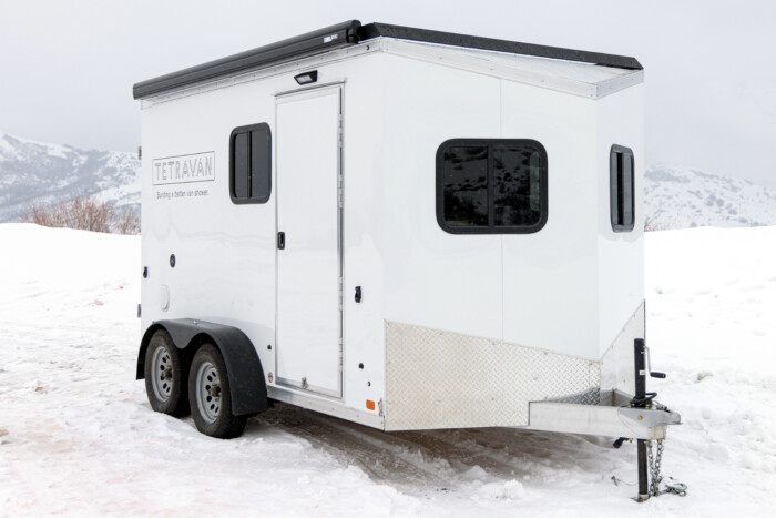 Teherutánfutóból épült ez a zseniális lakókocsi