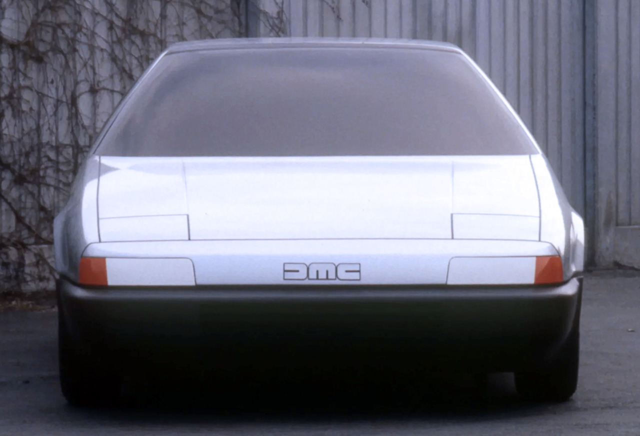 Családi időutazást kínált volna a jövőbe ez a DeLorean 1 | Vezess Családi időutazást kínált volna a jövőbe ez a DeLorean 1