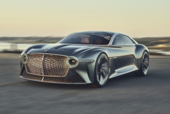 Villanyautók helyett hibridekre szavaznak a luxusgyártók