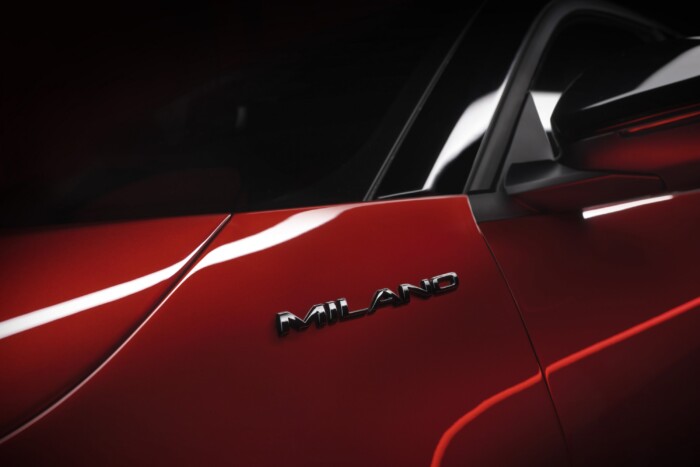 Az olaszok szerint illegális az Alfa Romeo Milano külföldi gyártása