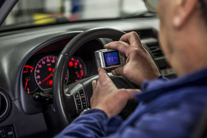 Ennyi autó bukik meg a műszakin 2 | Vezess Ennyi autó bukik meg a műszakin 2