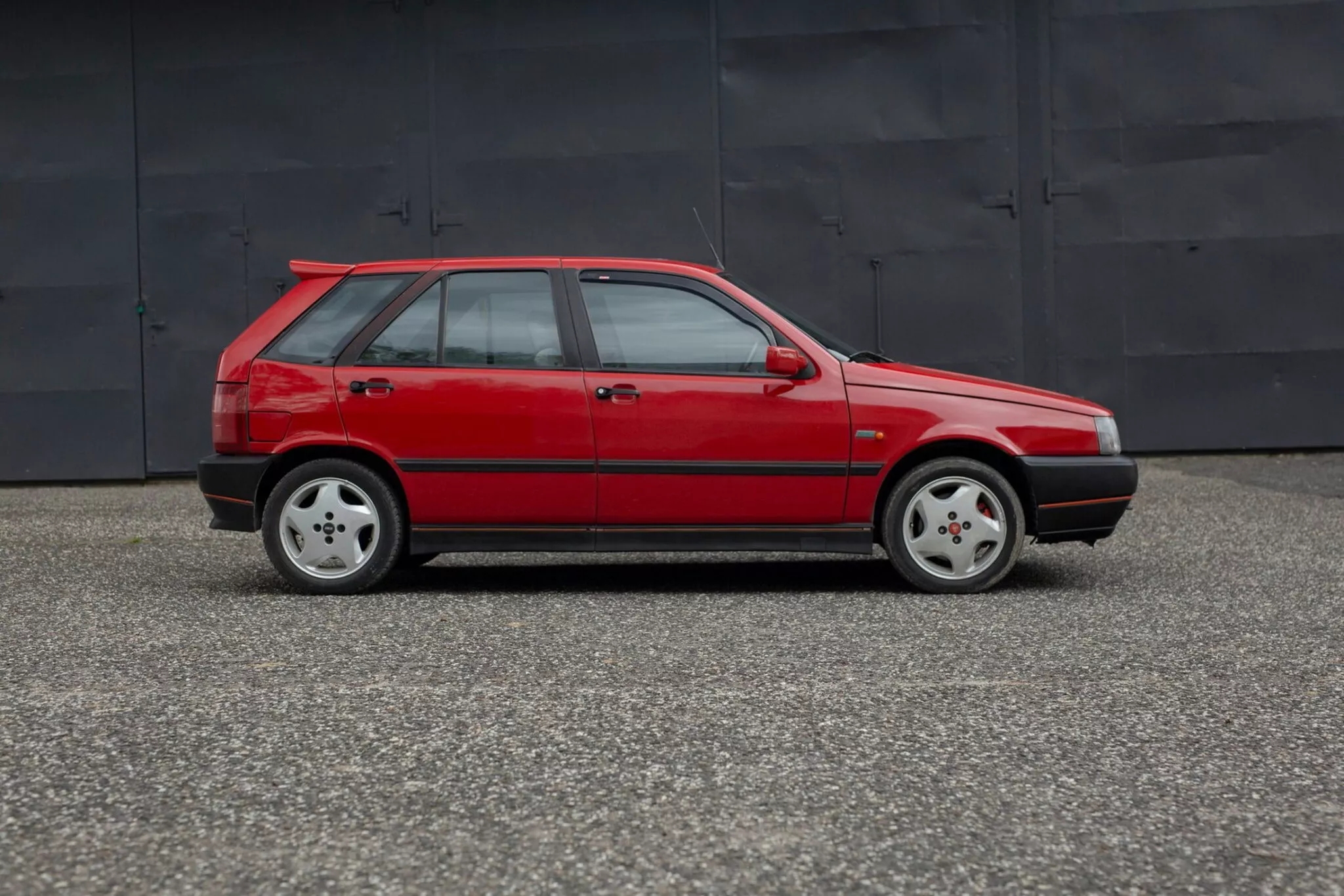 A ’90-es évek fenegyereke, ami a Golf GTI-től sem ijedt meg 5