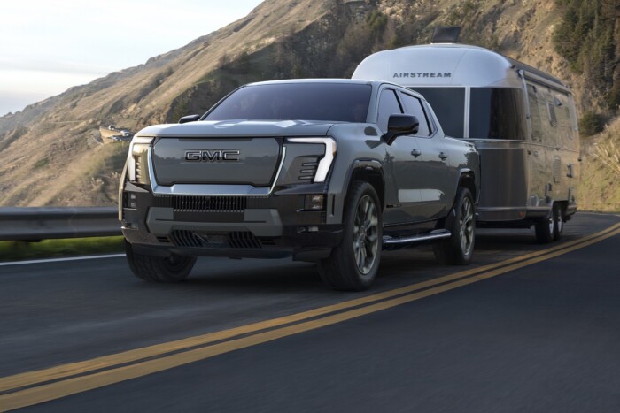 Itt egy villanyautó,  ami tudja azt, amit a benzinesek 6