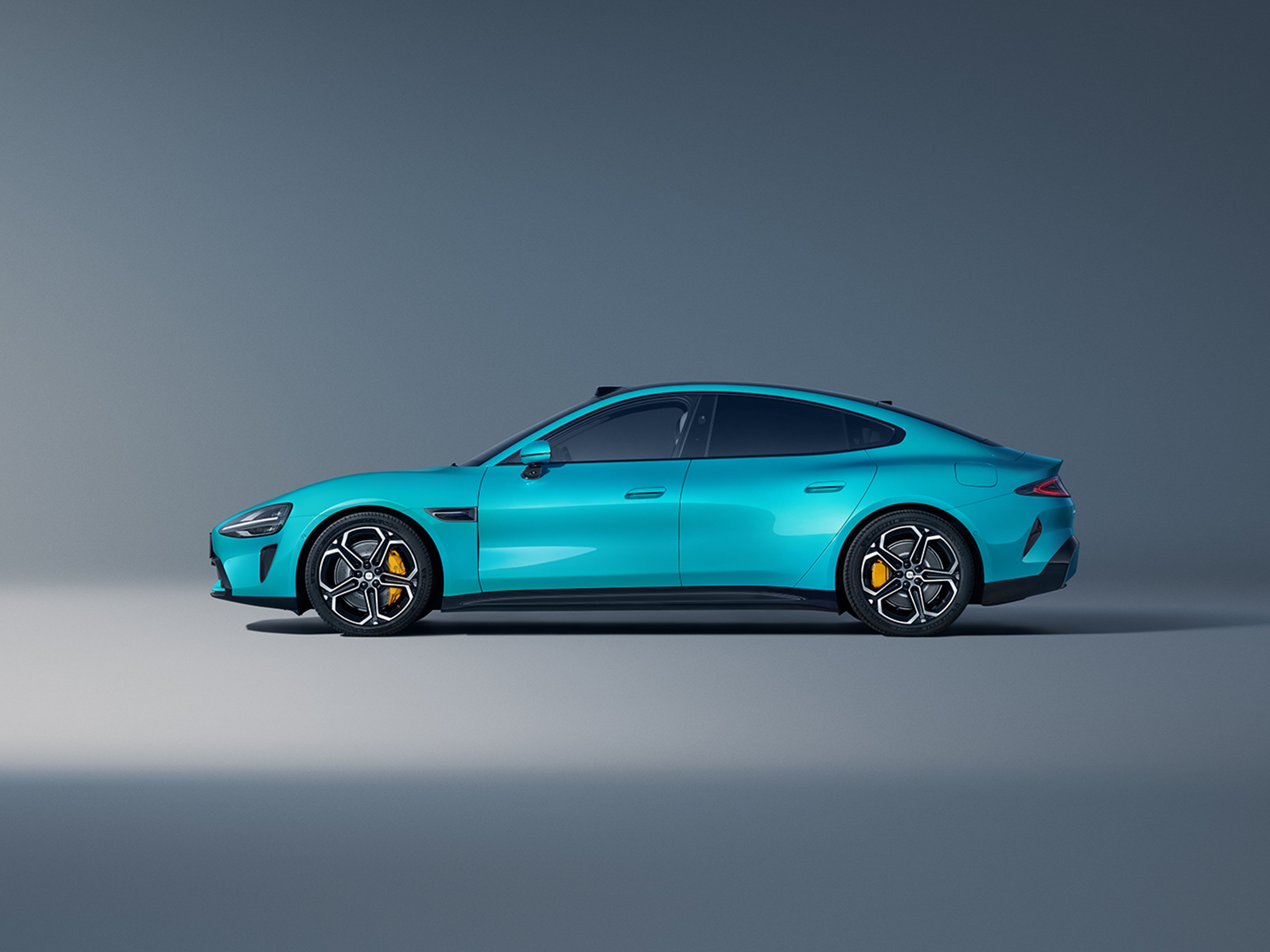 Berobbant a kínai telefongyártó autója 1