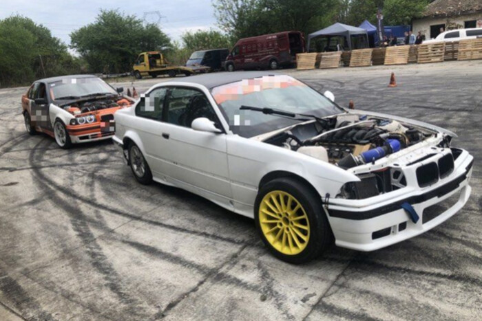 Csapatosan csapattak illegális driftelők, lecsapott a rendőrség