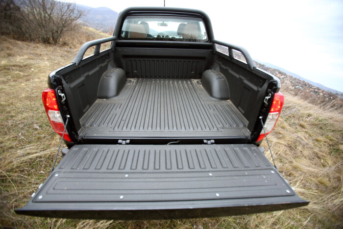 Drága kínai autóval nehéz betörni Magyarországra 11