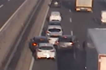 Többen elbambultak az M0-son, rögtön megtörtént a szokásos