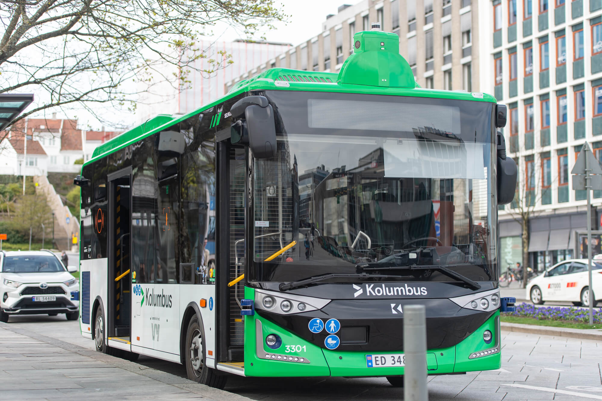 Újabb városban jelenhet meg az önvezető midibusz