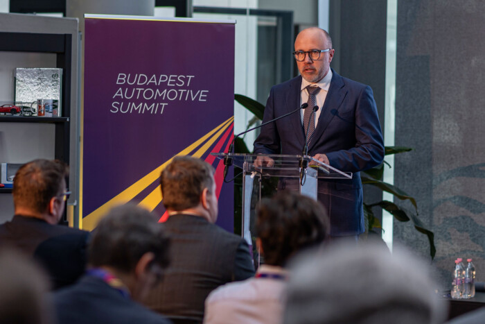 Messze van még Kína az autóiparunk elsöprésétől 7