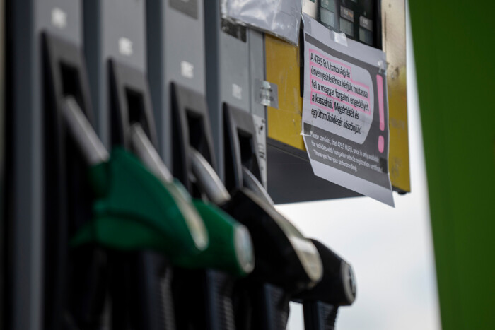 A kormány újra belenyúl az üzemanyagárakba