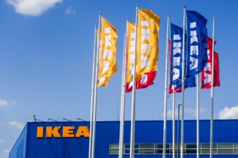 Beszáll a villanyautó-bizniszbe az IKEA