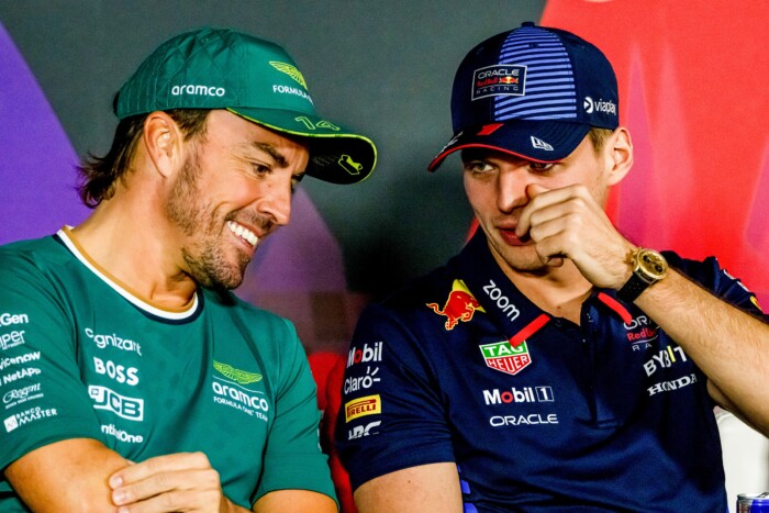 F1: „Ez fura lenne” – Verstappen figyelmeztette a Red Bullt 1 | Vezess F1: „Ez fura lenne” – Verstappen figyelmeztette a Red Bullt 1