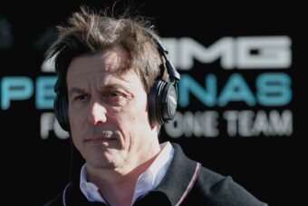 F1: Változás a Mercedesnél, meggondolta magát a főnök