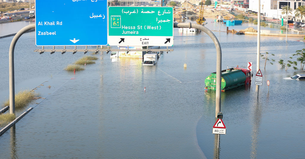 Drámai fotókon a Dubajt elárasztó özönvíz 9