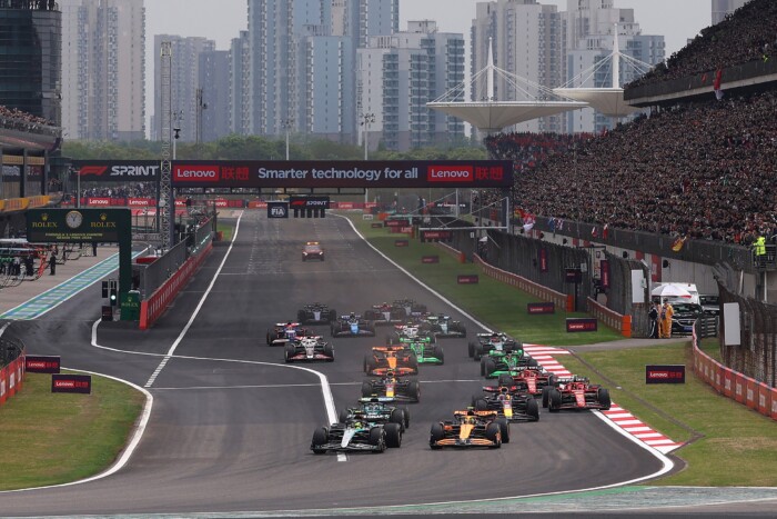 F1: Verstappen kiköszörülte a csorbát a kínai sprinten 1 | Vezess F1: Verstappen kiköszörülte a csorbát a kínai sprinten 1