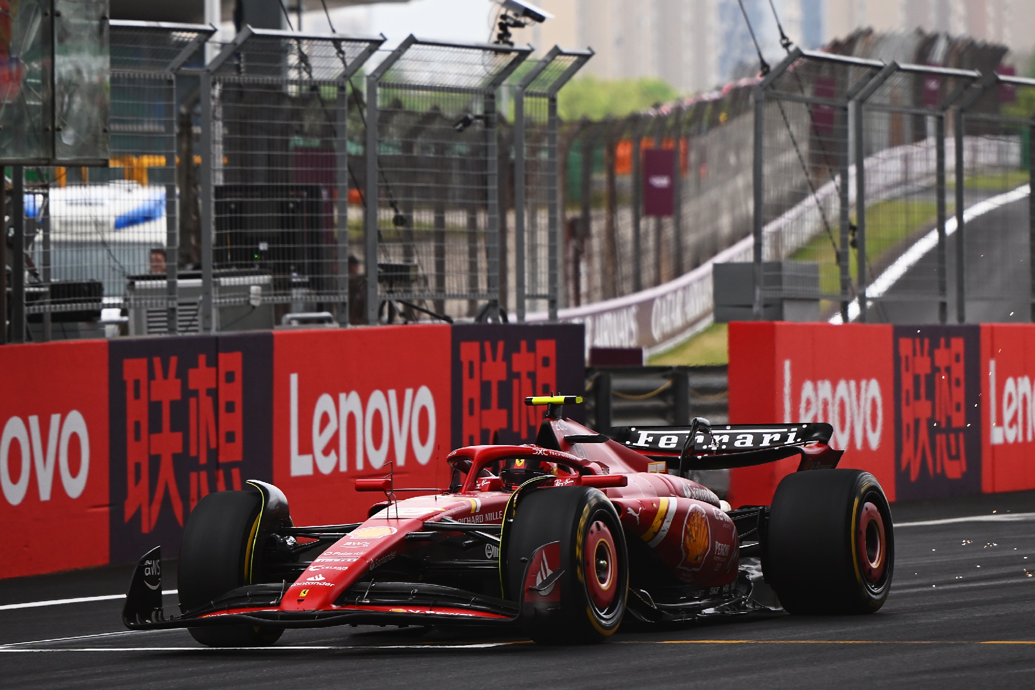 F1: Sainz átlépett egy határt, elnézést kért