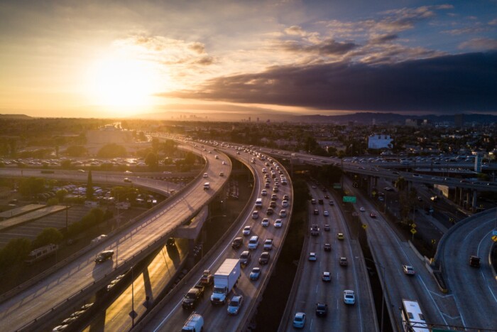 A sztráda mellett építkeztek, hogy legyen hol lakniuk