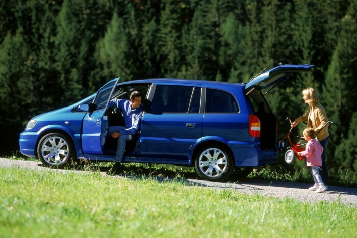 2 millióból sportos autót? Ez a mai kínálat! 13