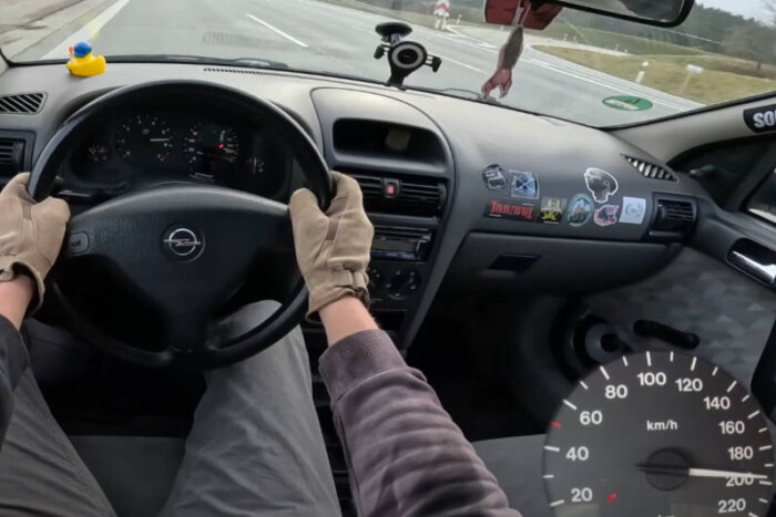 Ezt tudja a lakossági Opel nyélgázon az autópályán